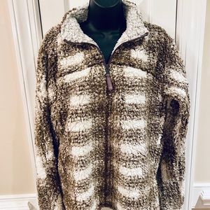 NWOT True Grit Pullover Sz. Small